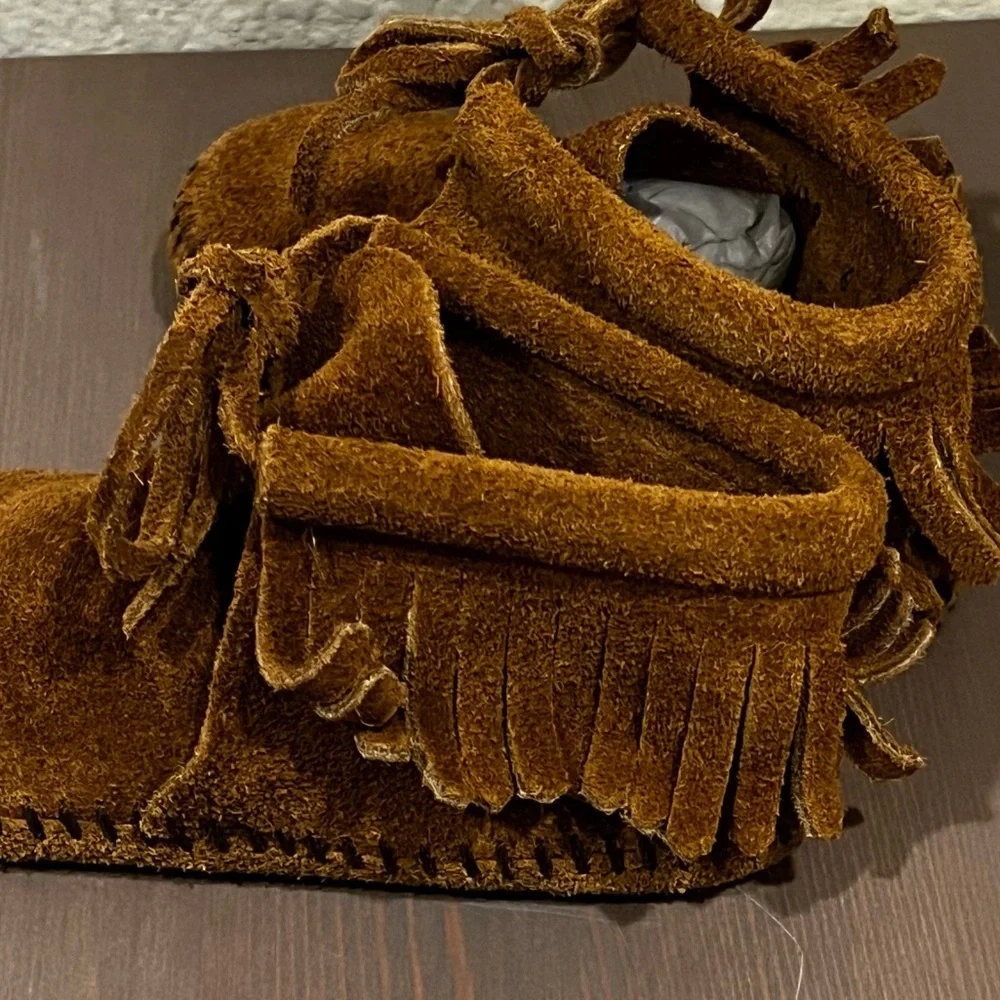 Kids Minnetonka Moccasins Brown Suede Fringe Toddler Size 6 Native American